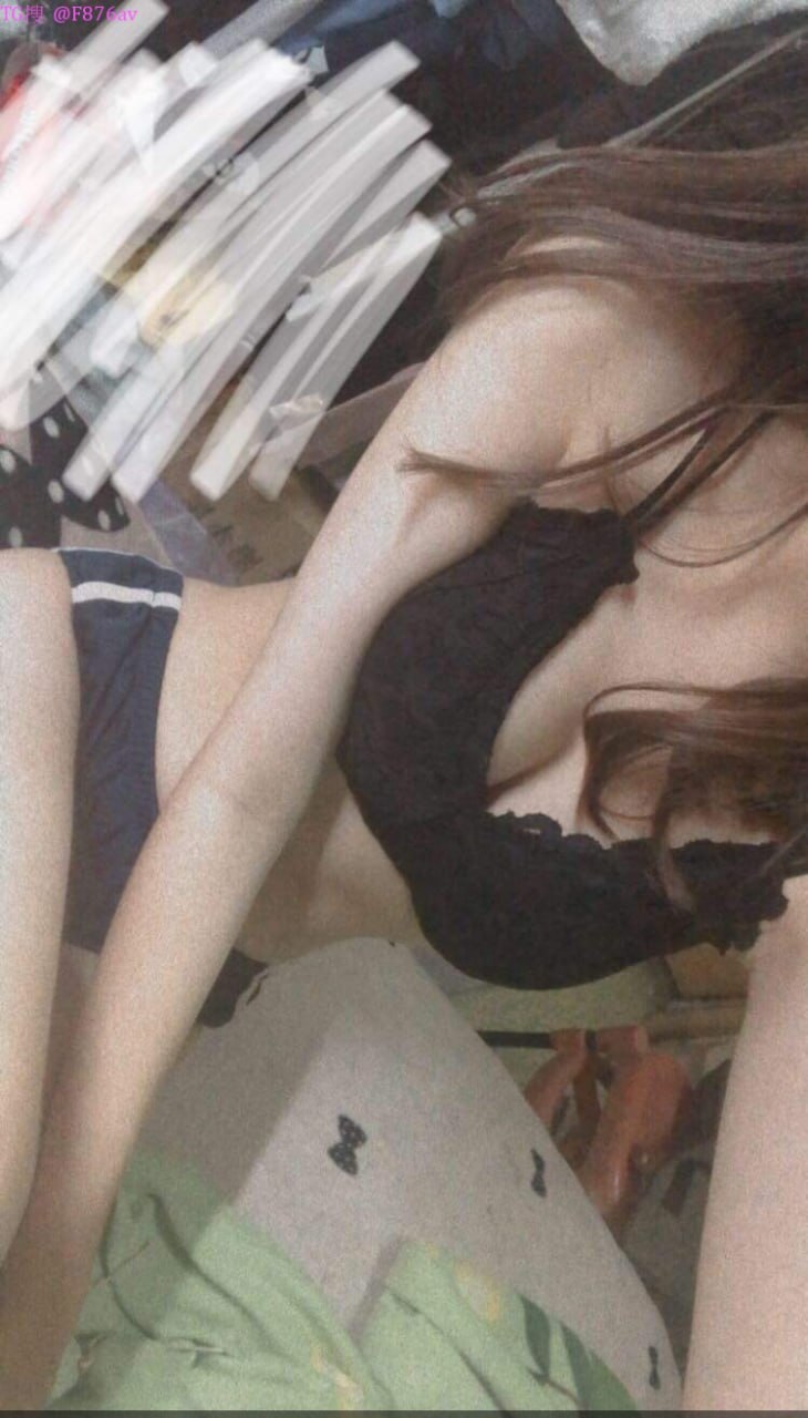Vợ đi du lịch, chồng ở nhà ngoại tình với em vợ
